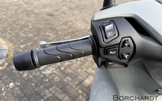 Gebrauchtmotorrad Honda SH125i - Bild 12