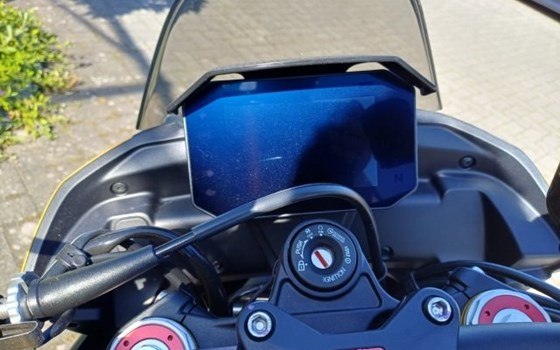 Neufahrzeug Aprilia Tuono V4 1100 - Bild 10