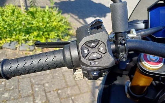 Neufahrzeug Aprilia Tuono V4 1100 - Bild 9