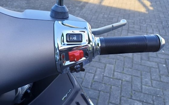 Neufahrzeug Vespa GTS 310 SuperTech - Bild 13