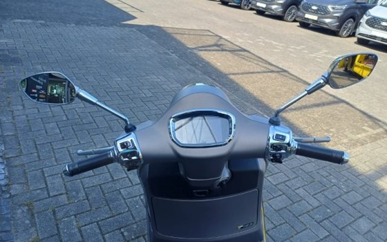Neufahrzeug Vespa GTS 125 Supertech iGET - Bild 10
