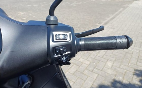Neufahrzeug Vespa GTS 125 Supersport iGET - Bild 14