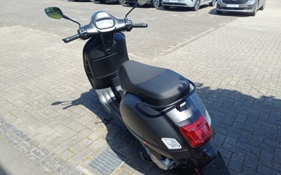 Neufahrzeug Vespa GTS 125 Supersport iGET - Bild 6