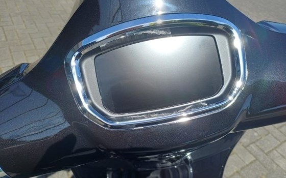 Neufahrzeug Vespa GTS 125 Super - Bild 12