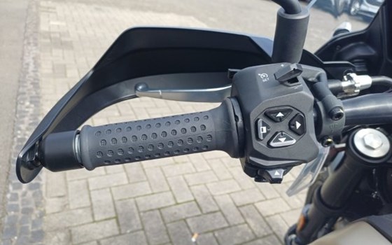 Neufahrzeug Moto Guzzi V85 TT Travel - Bild 11