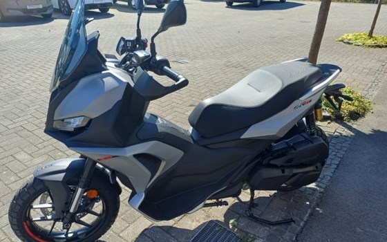 Neufahrzeug Aprilia SR GT 400 - Bild 8