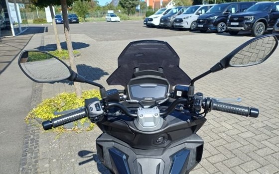 Neufahrzeug Aprilia SR GT 200 - Bild 10