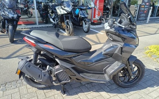 Neufahrzeug Aprilia SR GT 200 - Bild 2