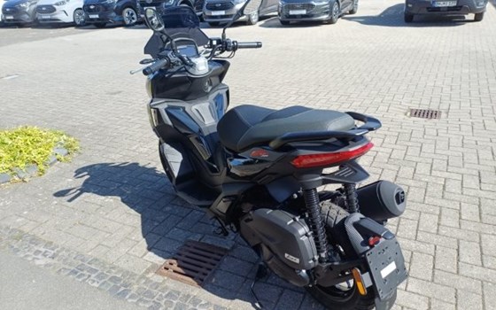 Neufahrzeug Aprilia SR GT 200 - Bild 6