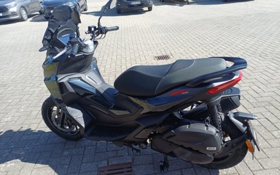 Neufahrzeug Aprilia SR GT 200 - Bild 7