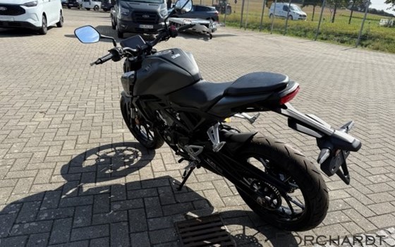 Gebrauchtmotorrad Honda CB125R - Bild 5