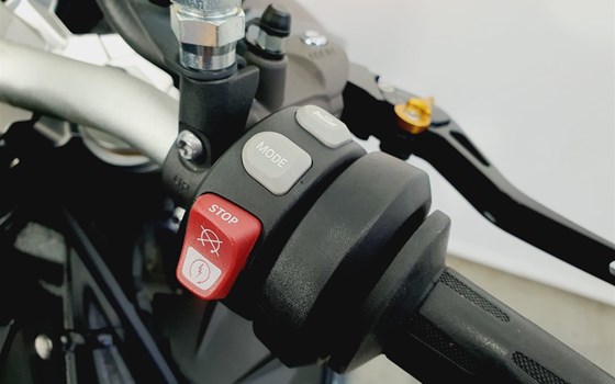 Gebrauchtmotorrad BMW S 1000 R - Bild 12