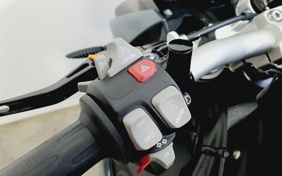 Gebrauchtmotorrad BMW S 1000 R - Bild 11