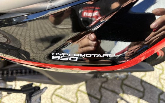 Gebrauchtmotorrad Ducati Hypermotard 950 RVE - Bild 11