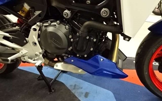 Gebrauchtmotorrad BMW F 900 R - Bild 6