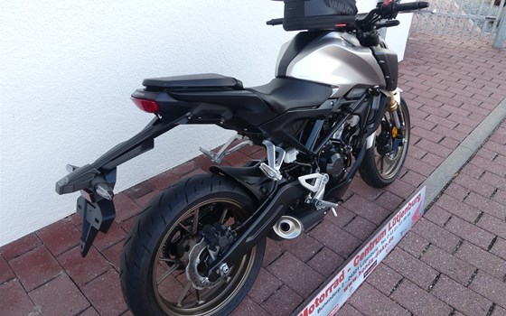 Gebrauchtmotorrad Honda CB125R - Bild 2