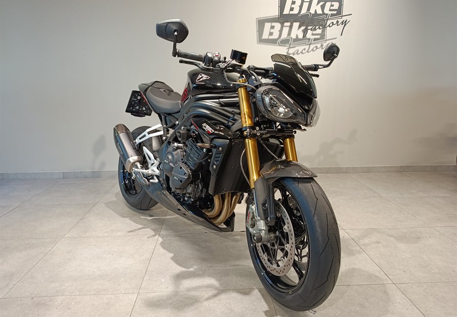 Triumph Speed Triple 1200 RS (schwarz)