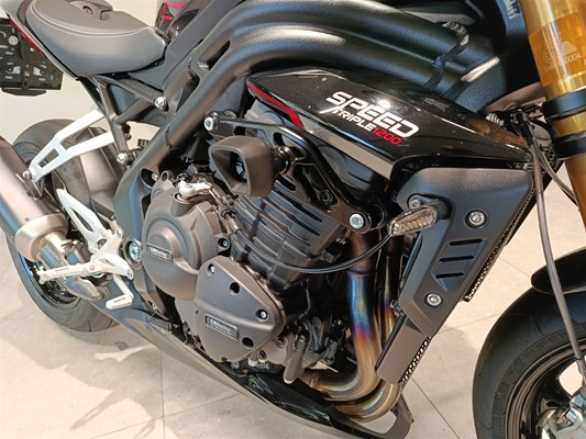 Triumph Speed Triple 1200 RS (schwarz) - Bild 4
