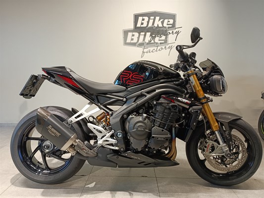 Triumph Speed Triple 1200 RS (schwarz) - Bild 2