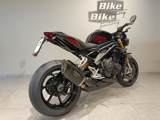 Triumph Speed Triple 1200 RS (schwarz) - Bild 3
