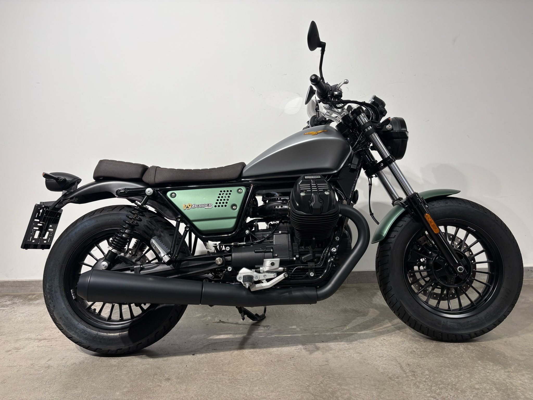 Moto Guzzi V9 Bobber Centenario