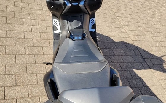 Gebrauchtmotorrad Yamaha TMAX Tech MAX - Bild 4