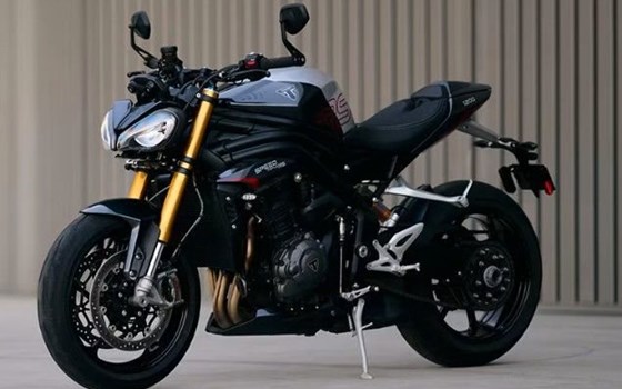 Gebrauchtmotorrad Triumph Speed Triple 1200 RS - Bild 1