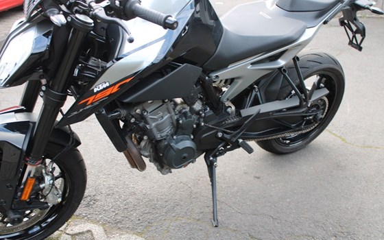 Gebrauchtmotorrad KTM 790 Duke - Bild 11