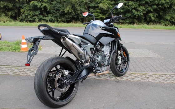 Gebrauchtmotorrad KTM 790 Duke - Bild 4