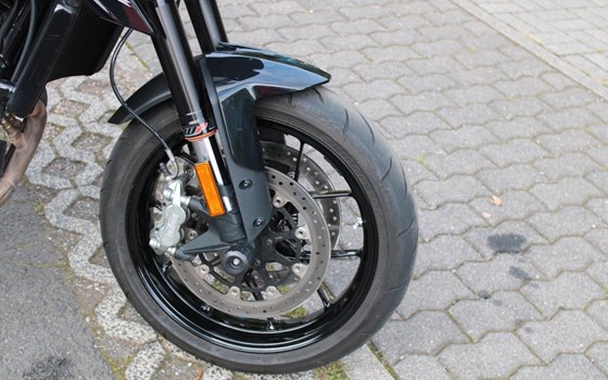 Gebrauchtmotorrad KTM 790 Duke - Bild 9