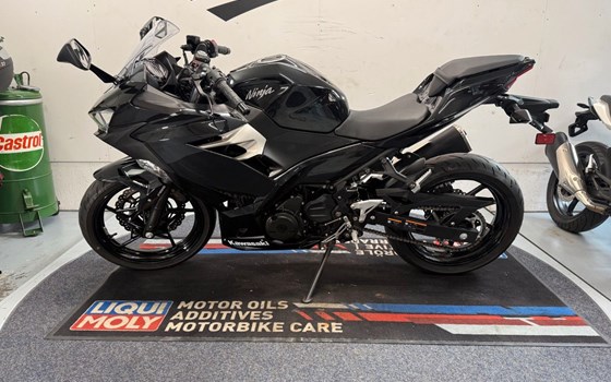 Gebrauchtmotorrad Kawasaki Ninja 400 - Bild 2