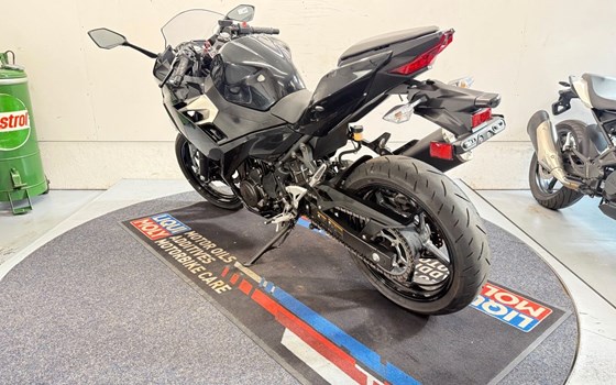 Gebrauchtmotorrad Kawasaki Ninja 400 - Bild 3