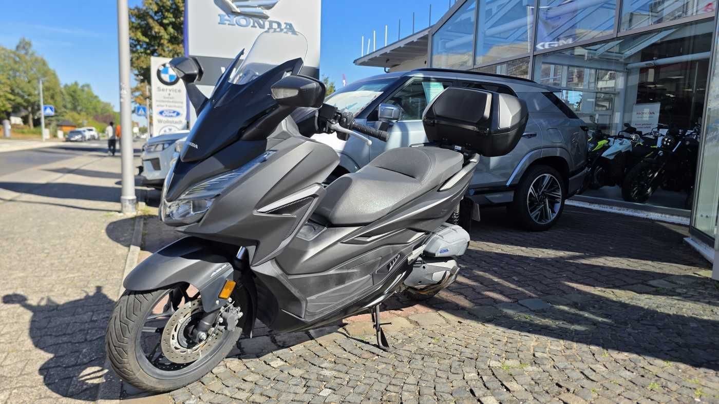 Honda Forza 125