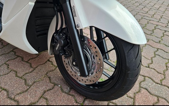 Gebrauchtmotorrad Honda Forza 300 - Bild 11
