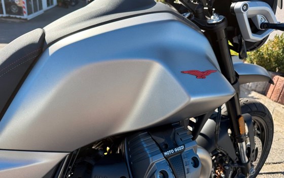 Neufahrzeug Moto Guzzi V85 Strada - Bild 11