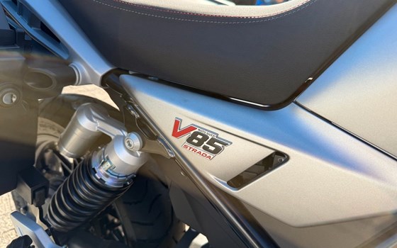 Neufahrzeug Moto Guzzi V85 Strada - Bild 7