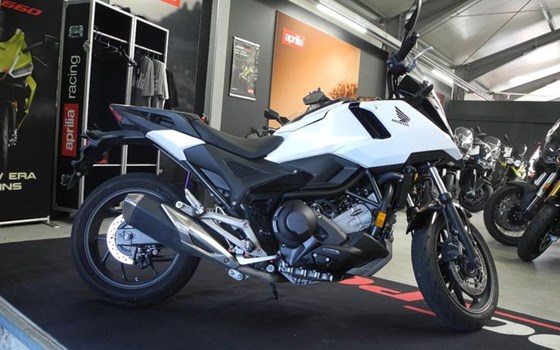 Gebrauchtmotorrad Honda NC750X DCT - Bild 6