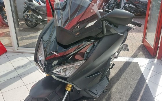 Gebrauchtmotorrad Honda Forza 750 - Bild 7