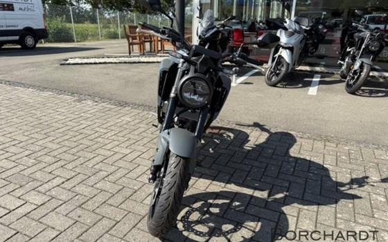 Gebrauchtmotorrad Honda CB125R - Bild 8