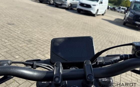 Gebrauchtmotorrad Honda CB125R - Bild 12