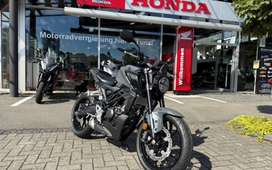 Gebrauchtmotorrad Honda CB125R - Bild 2