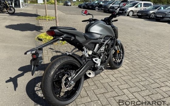 Gebrauchtmotorrad Honda CB125R - Bild 3