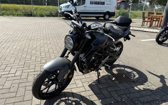 Gebrauchtmotorrad Honda CB125R - Bild 7