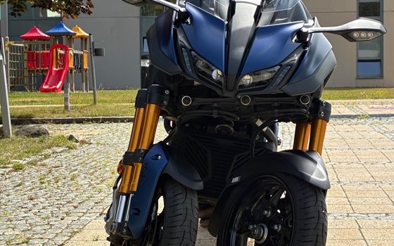 Gebrauchtmotorrad Yamaha Niken GT - Bild 2