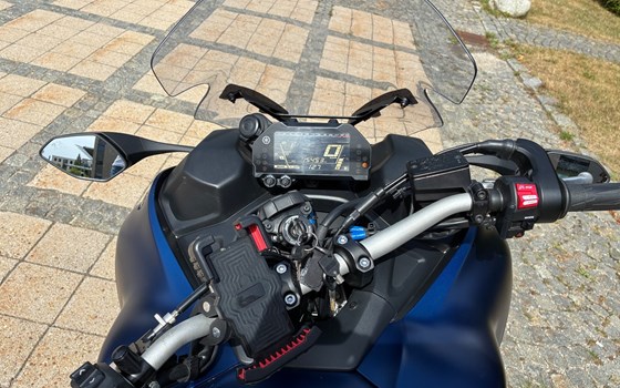 Gebrauchtmotorrad Yamaha Niken GT - Bild 7