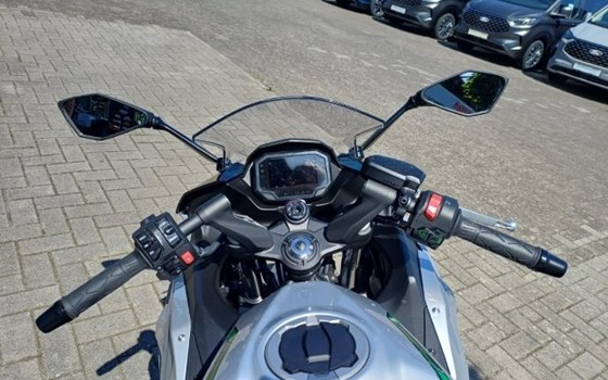 Gebrauchtmotorrad Kawasaki Ninja 7 Hybrid - Bild 10
