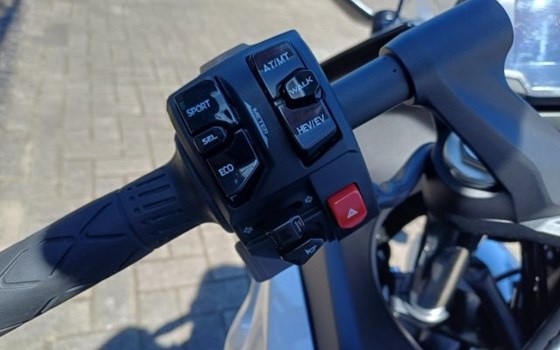 Gebrauchtmotorrad Kawasaki Ninja 7 Hybrid - Bild 11