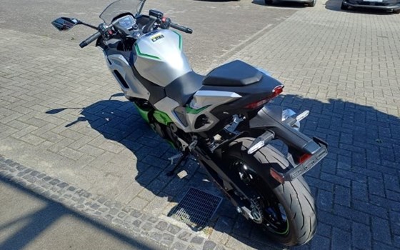 Gebrauchtmotorrad Kawasaki Ninja 7 Hybrid - Bild 6