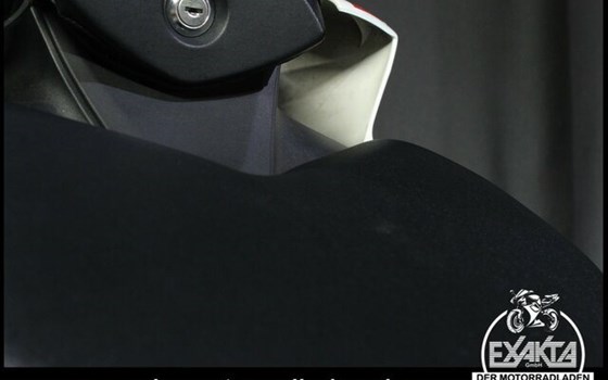 Gebrauchtmotorrad Yamaha R7 - Bild 28