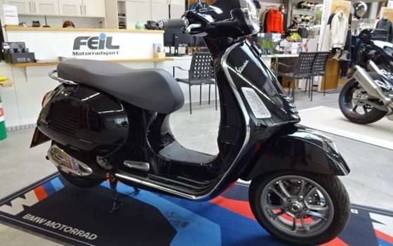 Gebrauchtmotorrad Vespa GTS 300 - Bild 1